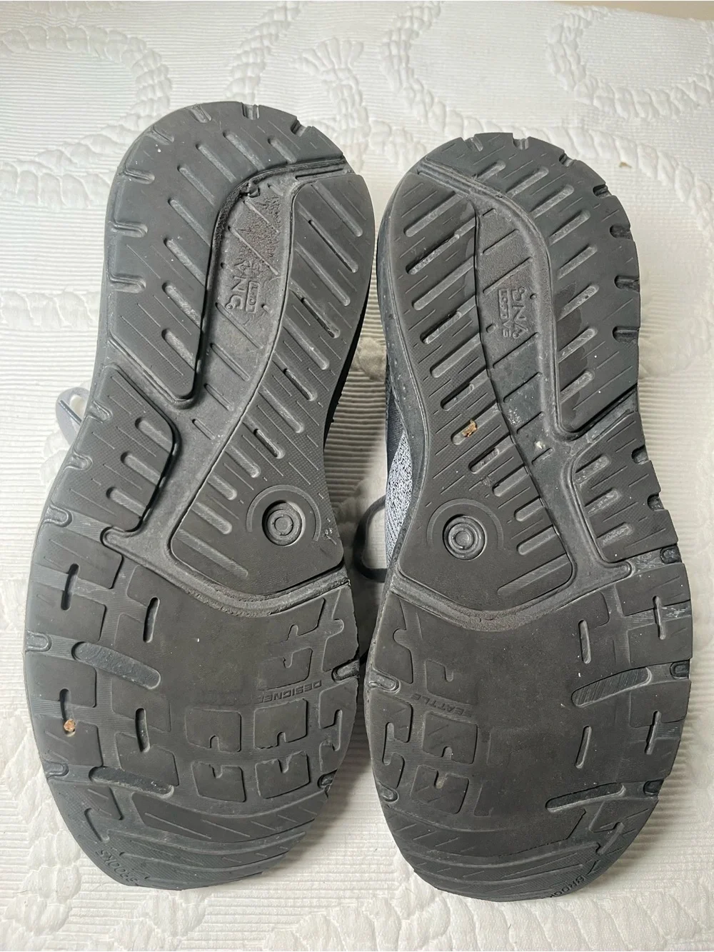 Brook Beast GTS 24 Wide Men’s 11.5 — Gray and Ebony - 1104252E069